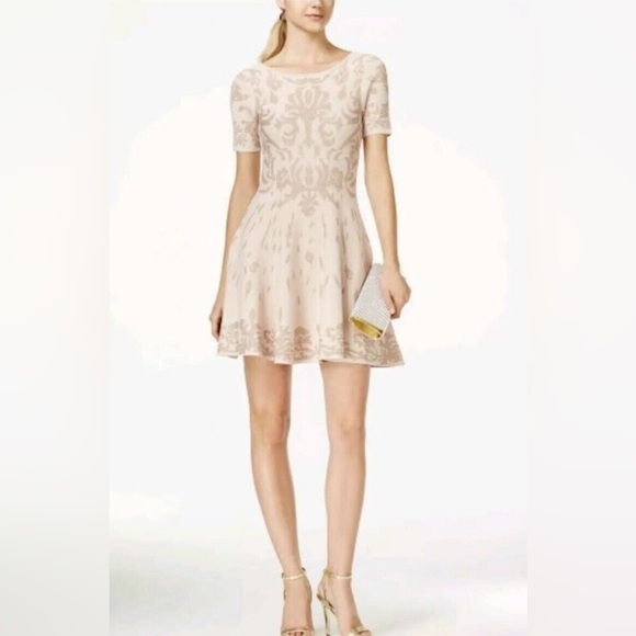 Ivanka Trump Dresses & Skirts - Ivanka Trump Blush Pink Metallic Stretch Dress Size Medium New with Tags